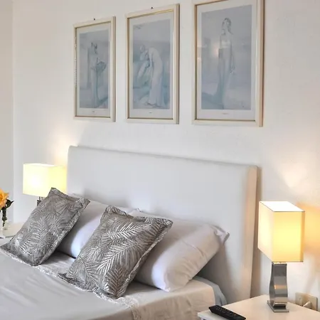 Luce לינה וארוחת בוקר 3*